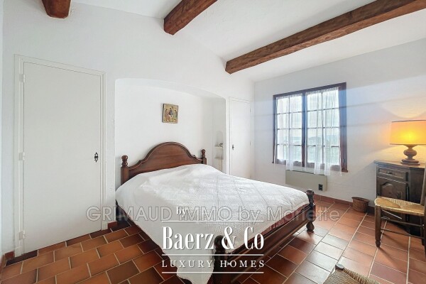 photo 7 house with sea view, renovation needed