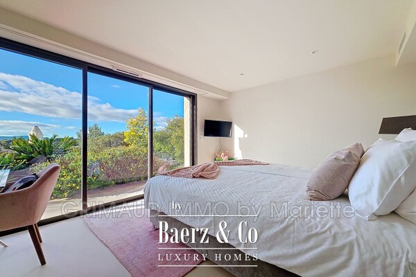 photo 7 Grimaud, France