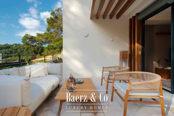 photo 12 Apartment in Cala Major with sea views and a pool