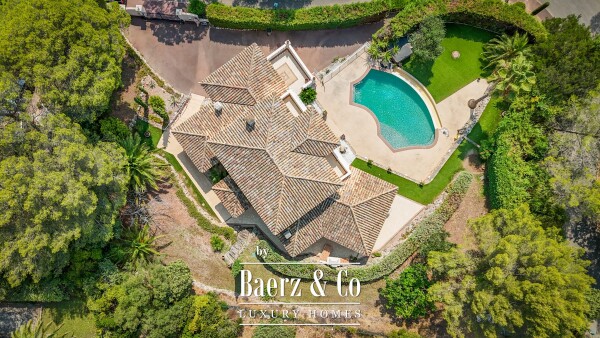 photo 11 For Sale : 6-bedroom villa with infinity pool - Secure private estate - Saint-Raphaël, near golf courses, sea view