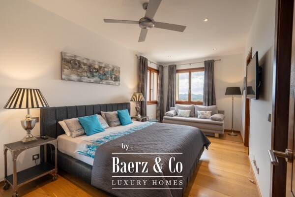 photo 18 Majestic 6-bedroom luxury villa with sea views and rental licence