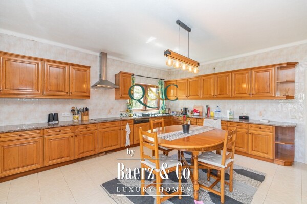 photo 8 Beautiful luxury home in Quarteira, Vilamoura