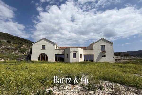 photo 7 Brač, Nerežišća, a stone villa on a spacious plot of 28,122 m².