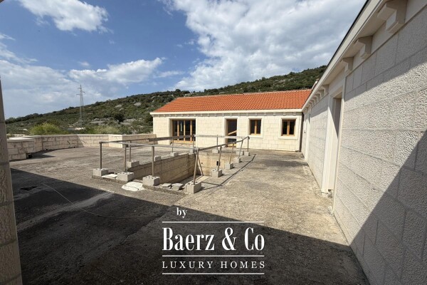 photo 16 Brač, Nerežišća, a stone villa on a spacious plot of 28,122 m².