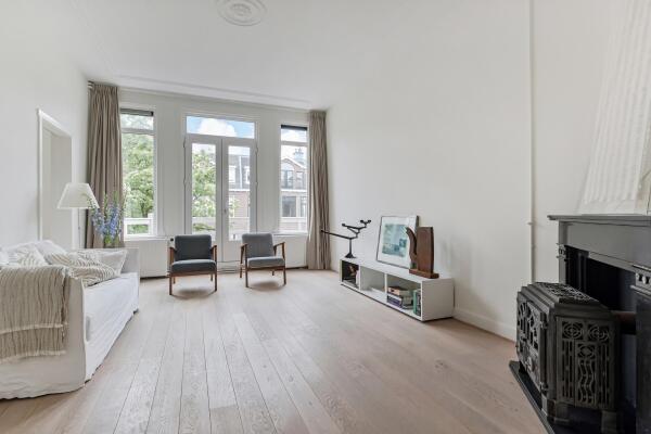 photo 8 Van Beverningkstraat 131 A