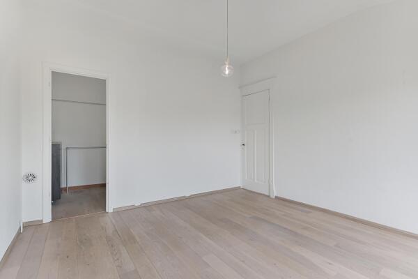 photo 19 Van Beverningkstraat 131 A